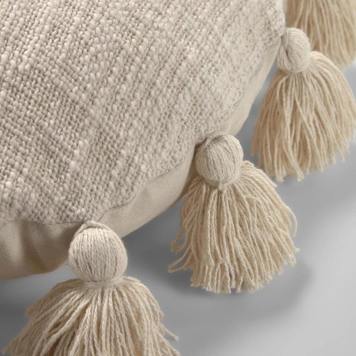 Чехол для подушки Chiarina диаметр 45 бежевого цвета - купить Чехлы для подушек по цене 2990.0