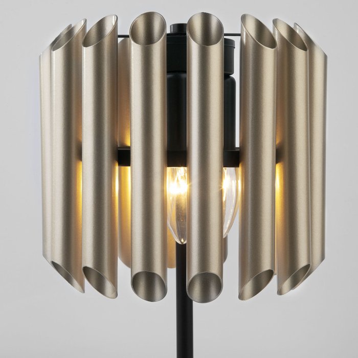 Настольная лампа Castellie из металла  - лучшие Настольные лампы в INMYROOM
