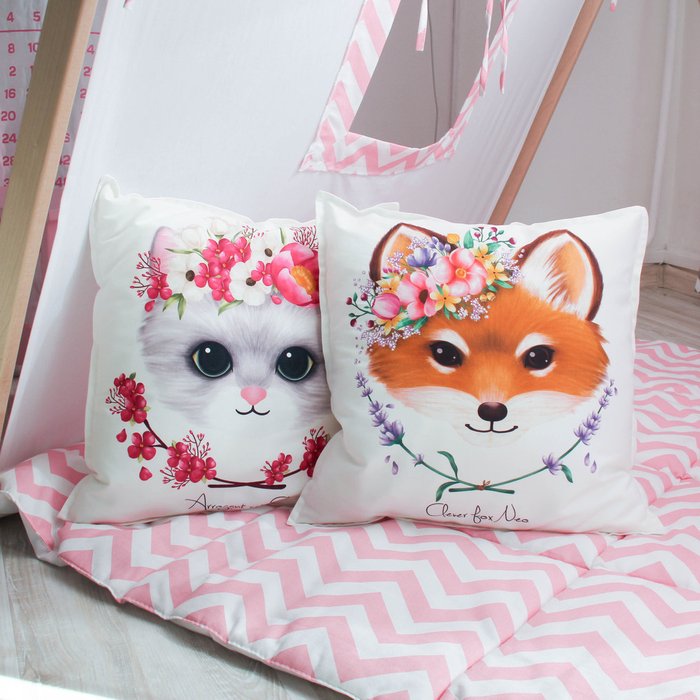 Подушка Cute Fox из 100% хлопка - лучшие Декоративные подушки в INMYROOM