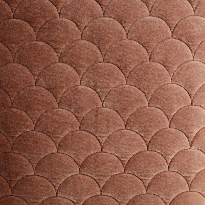 Подушка бархатистая коричневого цвета - лучшие Декоративные подушки в INMYROOM