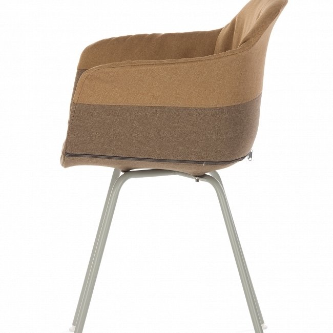 Стул коричневого цвета с металлическими ножками - купить Обеденные стулья по цене 11845.0