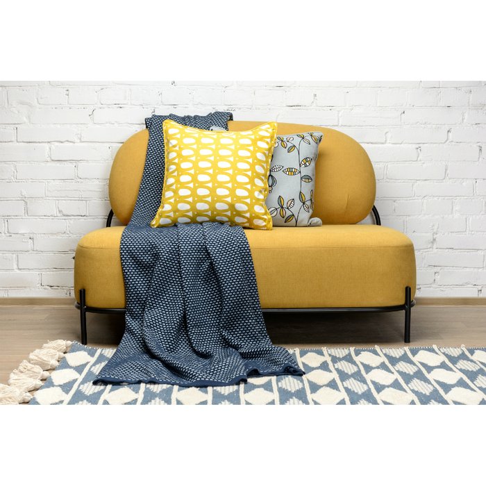 Двухсторонний чехол для подушки Twirl горчичного цвета c декоративной окантовкой - лучшие Чехлы для подушек в INMYROOM