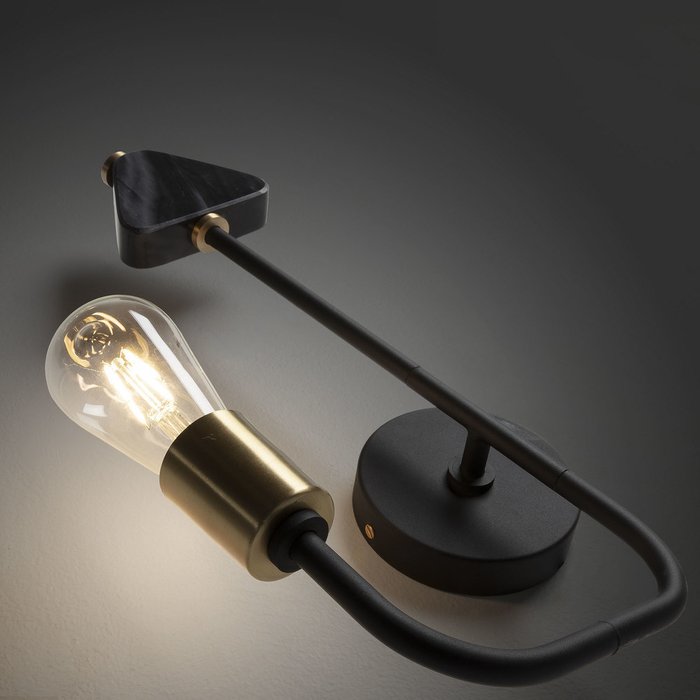  Настенный светильник Bransc черного цвета - купить Бра и настенные светильники по цене 8990.0