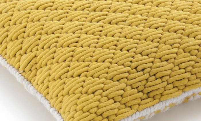 Подушка Yellow-yellow с ручной вышивкой - лучшие Декоративные подушки в INMYROOM