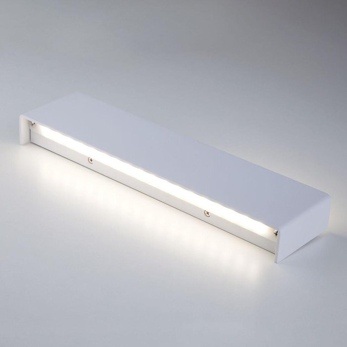 Настенный светодиодный светильник Straight белого цвета - купить Бра и настенные светильники по цене 2541.0