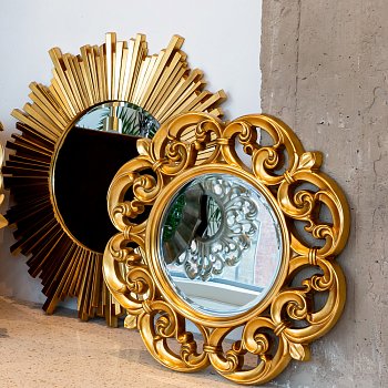 Настенное зеркало Гоа золотого цвета - купить Настенные зеркала по цене 11500.0