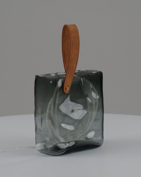 Лампа настольная светодиодная Bag V11675-TL прозрачно-коричневого цвета - купить Настольные лампы по цене 9590.0 Лампа настольная светодиодная Bag V11675-TL прозрачно-коричневого цвета - купить Настольные лампы по цене 9590.0