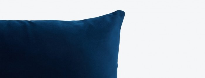 Набор из двух подушек темно-синего цвета - лучшие Декоративные подушки в INMYROOM
