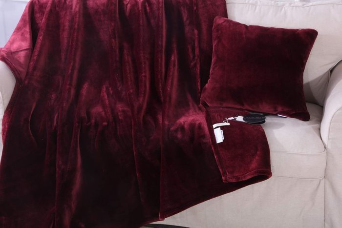 Наволочка Марсель 45х45 бордового цвета - лучшие Чехлы для подушек в INMYROOM