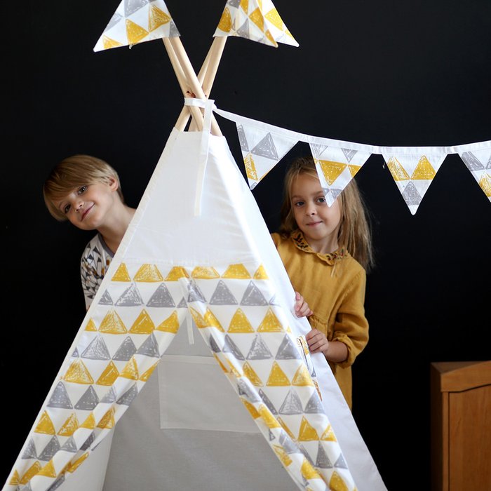 Вигвам большой для детей Triangles с окном и карманом - лучшие Игровые домики в детскую в INMYROOM