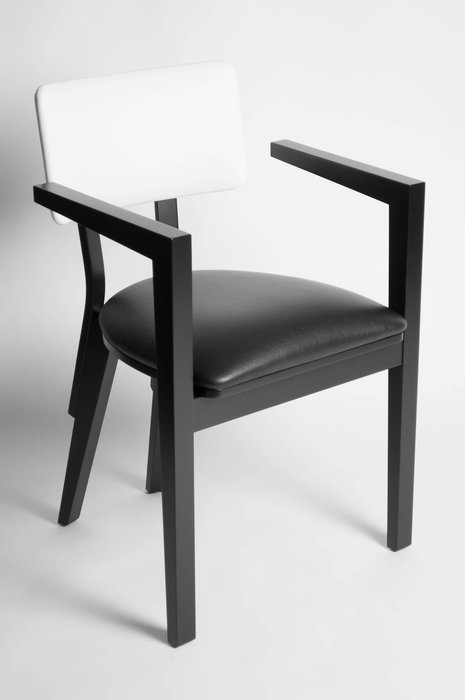 Кресло Eclipse с сидением из экокожи - лучшие Обеденные стулья в INMYROOM