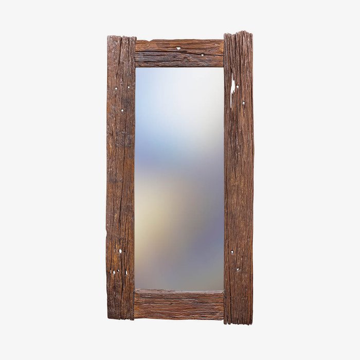 Настенное зеркало в раме из состаренного тика