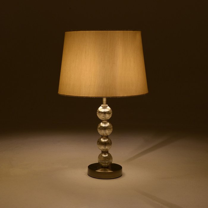 Лампа настольная с бежевым абажуром - купить Настольные лампы по цене 6420.0
