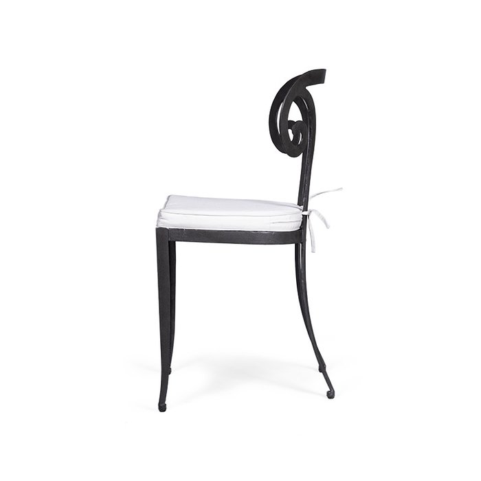 Стул Domus с металлическим основанием - лучшие Обеденные стулья в INMYROOM
