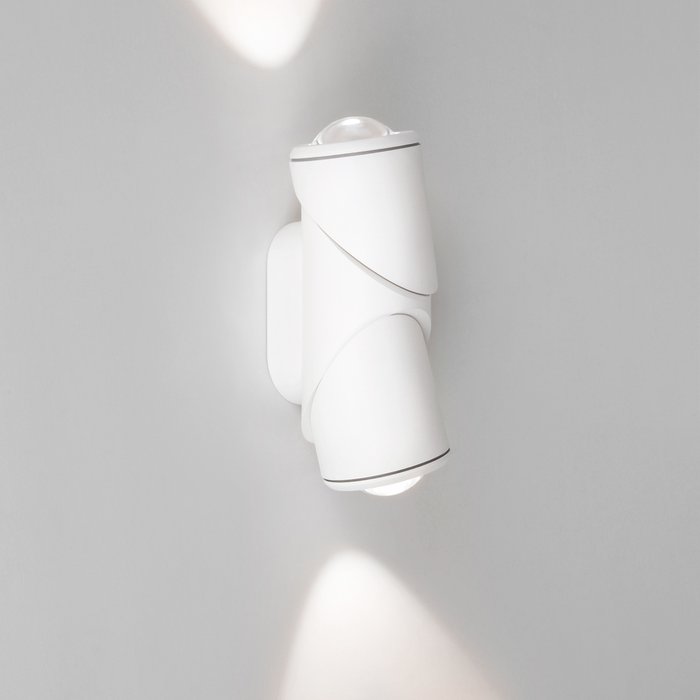 Уличный настенный светодиодный светильник Gira D белого цвета - купить Настенные уличные светильники по цене 5190.0