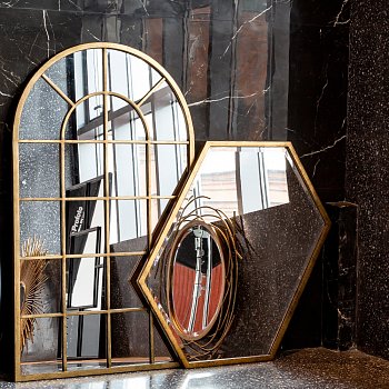 Настенное зеркало Гамбург цвета состаренного золота - лучшие Настенные зеркала в INMYROOM