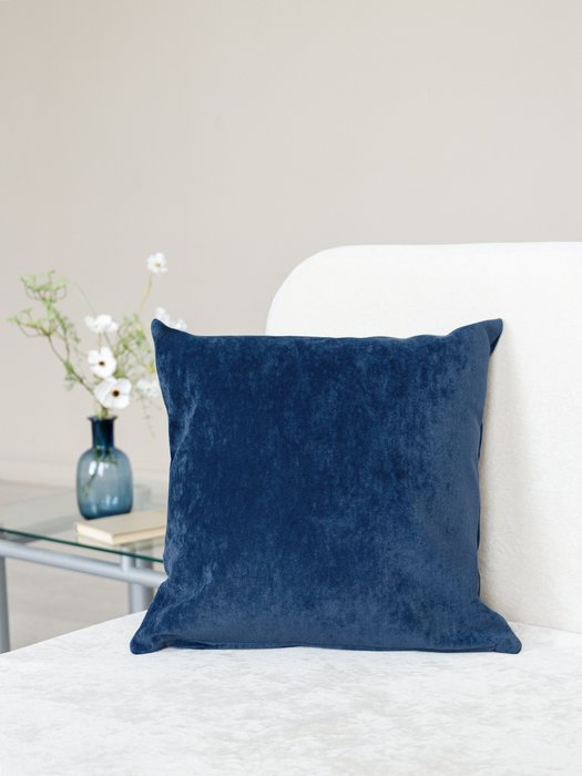 Декоративная подушка Opera 45х45 синего цвета - лучшие Декоративные подушки в INMYROOM