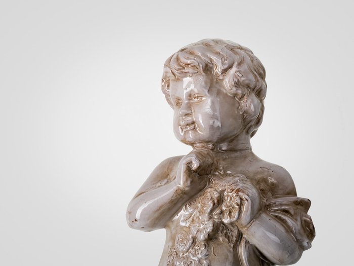 Статуэтка из глазурованной керамики "Ангел с цветами" - купить Фигуры и статуэтки по цене 10890.0