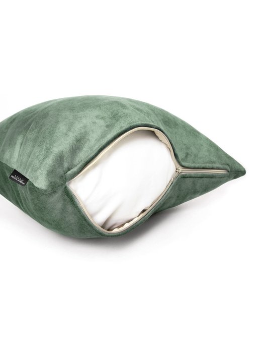 Декоративная подушка Nevada Emerald 45х45 зеленого цвета - лучшие Декоративные подушки в INMYROOM