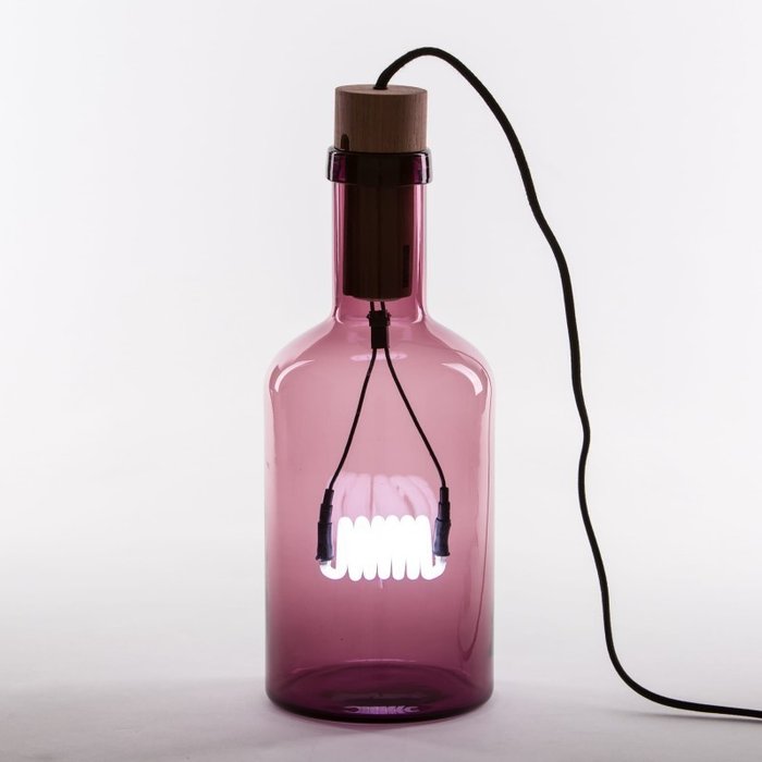 Настольная лампа Seletti Bouche violet - купить Настольные лампы по цене 11440.0
