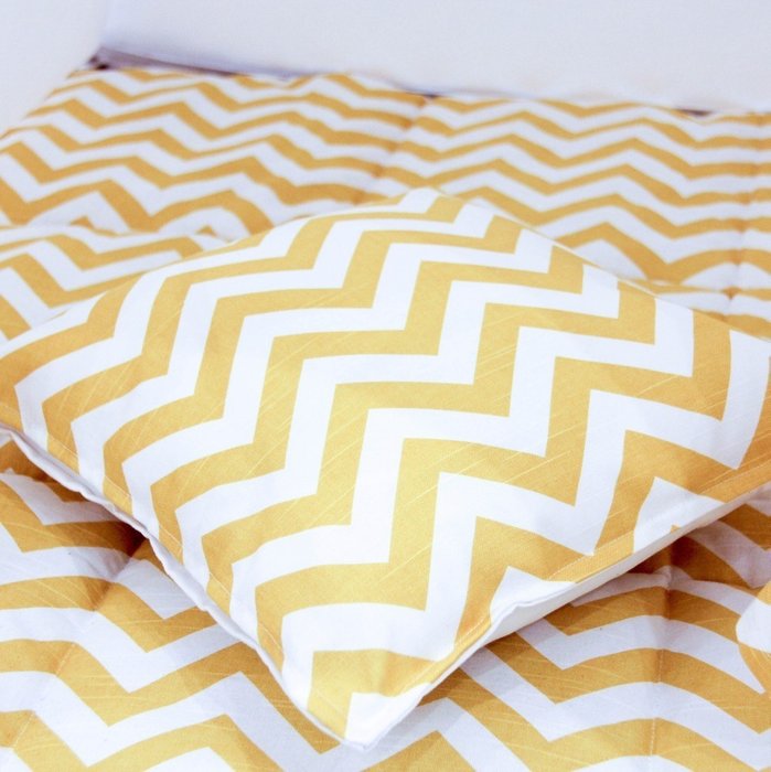 Наволочка на декоративную подушку Yellow Zigzag  - купить Декоративные подушки по цене 890.0