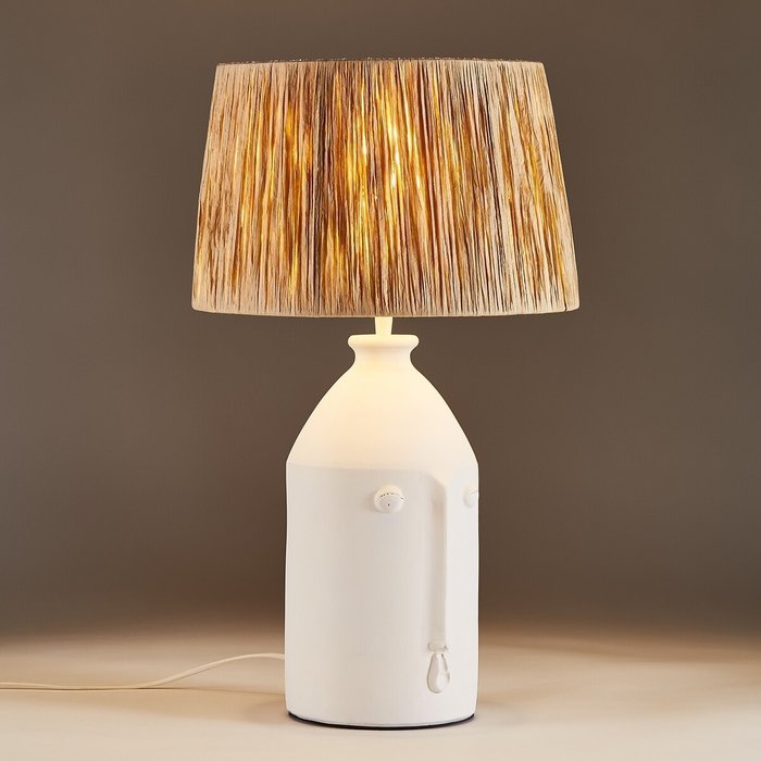 Настольная лампа Manoni бело-бежевого цвета - лучшие Настольные лампы в INMYROOM