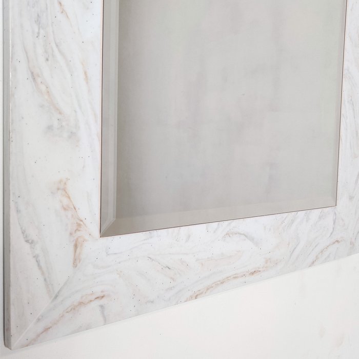 Настенное зеркало Whitehall 70х140 в раме белого цвета - лучшие Настенные зеркала в INMYROOM