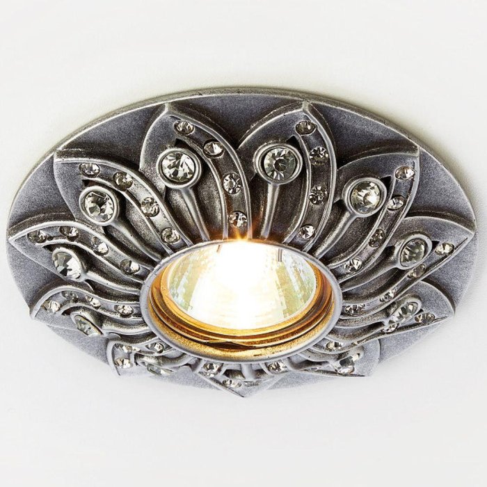 Встраиваемый светильник Desing серебряного цвета - купить Встраиваемые споты по цене 844.0