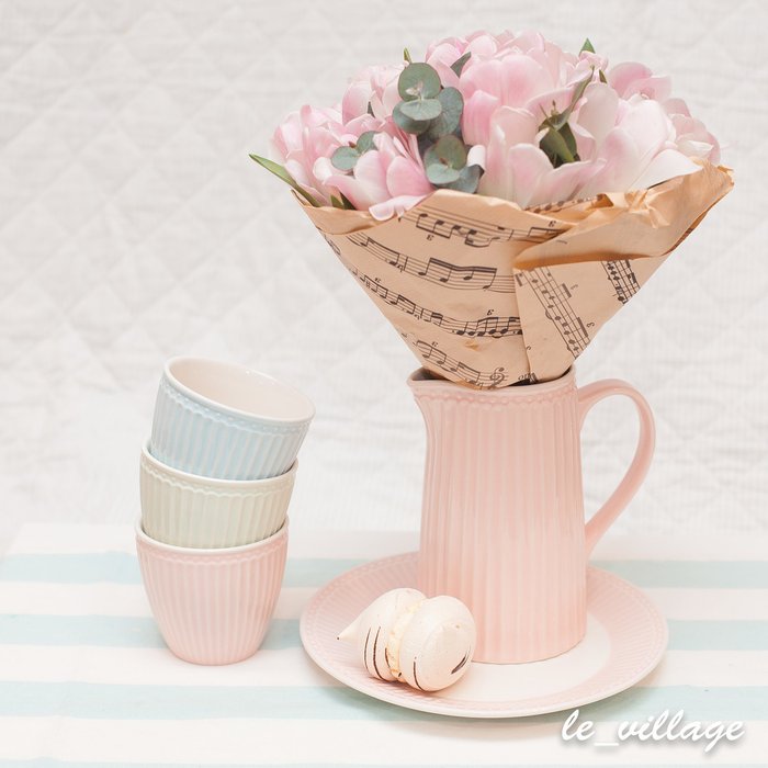 Стакан Alice pale pink из фарфора - купить Бокалы и стаканы по цене 790.0 Стакан Alice pale pink из фарфора - купить Бокалы и стаканы по цене 790.0