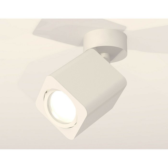 Светильник точечный Ambrella Techno Spot XM7812010 - купить Накладные споты по цене 7208.0