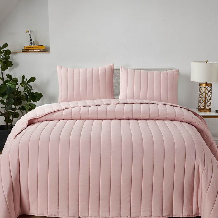 Покрывало с наволочками Микаэль 230х250 розового цвета - лучшие Покрывала в INMYROOM
