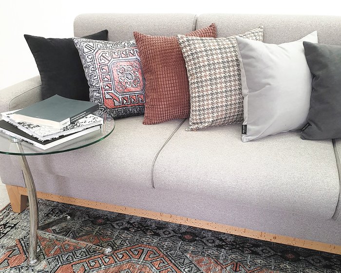 Декоративная подушка Sense из полиэстера - лучшие Декоративные подушки в INMYROOM