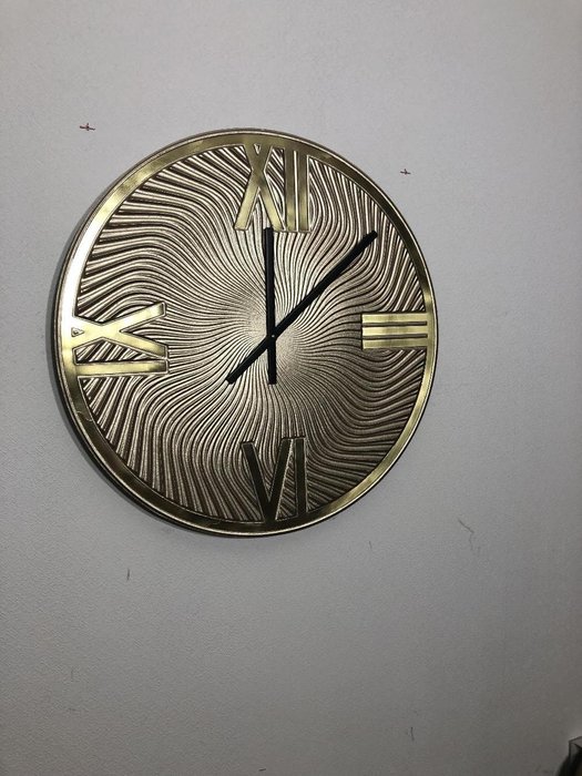 Настенные часы Valencia золотого цвета  - купить Часы по цене 23000.0