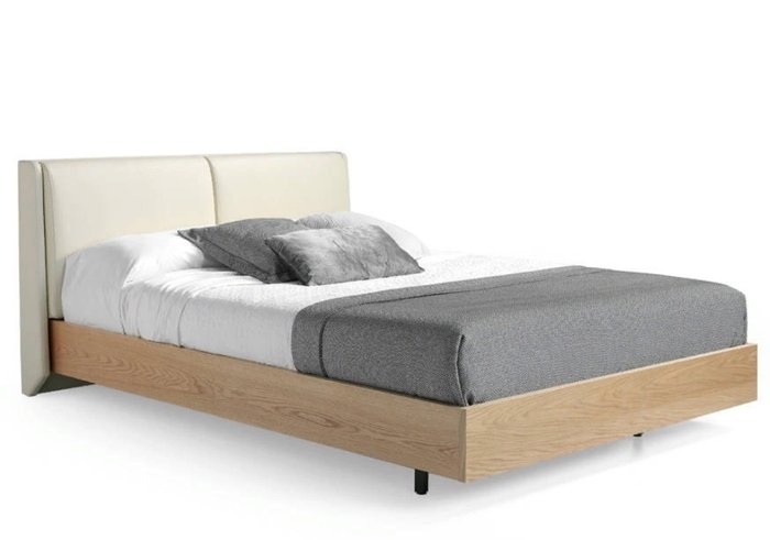 Кровать с мягким изголовьем белого цвета 150x200 - купить Кровати для спальни по цене 146990.0