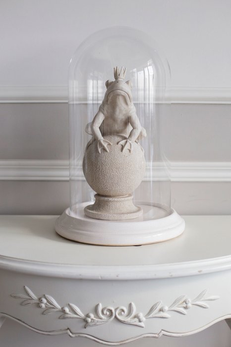 Лягушка на шаре Прынц серо-бежевого цвета - купить Фигуры и статуэтки по цене 3185.0