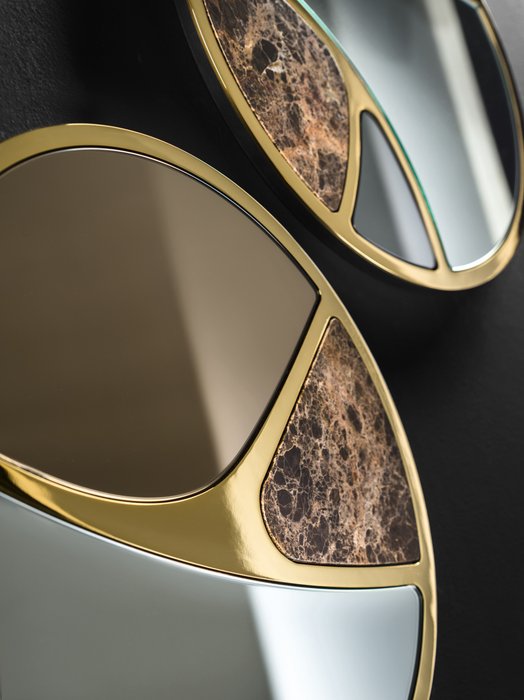 Круглое зеркало Delta в металлической раме золотого цвета - купить Настенные зеркала по цене 113800.0