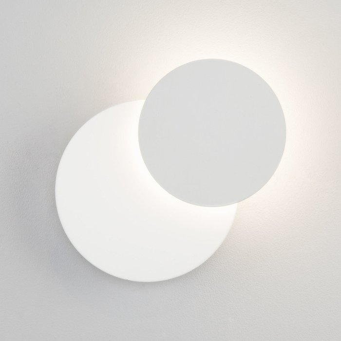 Настенный светодиодный светильник Figure белого цвета - купить Бра и настенные светильники по цене 2940.0