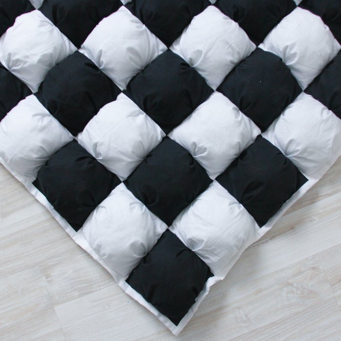 Игровой коврик Бомбон Black&White - купить Ковры для детской по цене 3990.0 Игровой коврик Бомбон Black&White - купить Ковры для детской по цене 3990.0