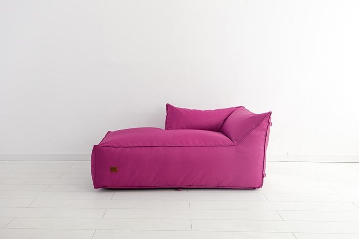 Лежак с подлокотником Angle розового цвета - купить Бескаркасная мебель по цене 31200.0
