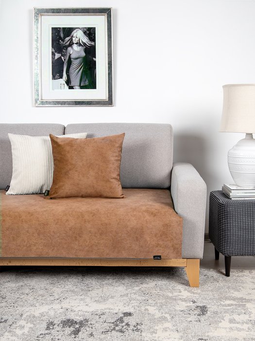 Декоративная подушка Goya honey коричневого цвета - купить Декоративные подушки по цене 799.0