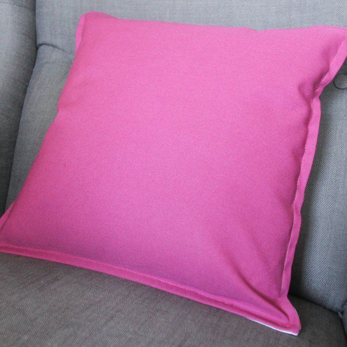 Подушка "Deep Pink" - купить Аксессуары и текстиль для игровых домиков по цене 990.0