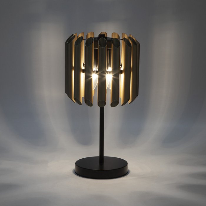 Настольная лампа Castellie из металла  - купить Настольные лампы по цене 15600.0