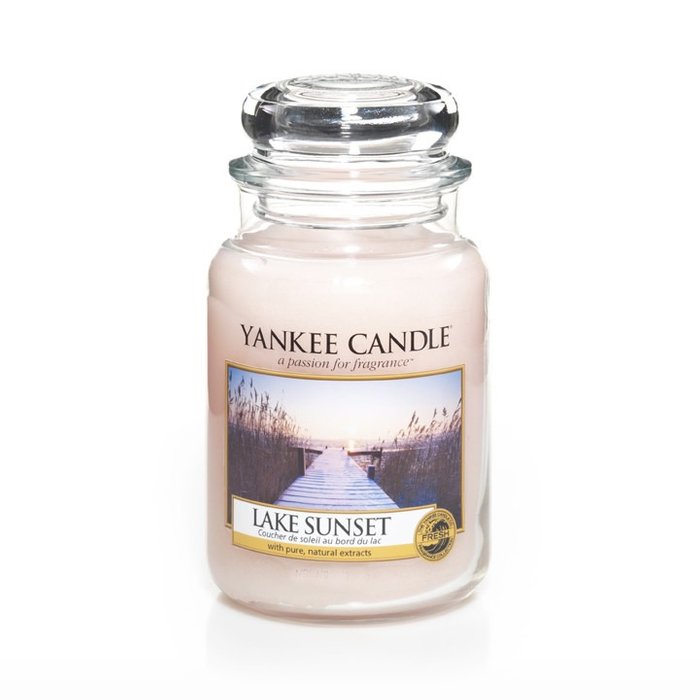 Ароматическая свеча Yankee Candle Lake Sunset / Закат на озере