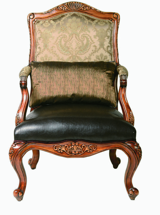 Кресло на каркасе из натуральной древесины