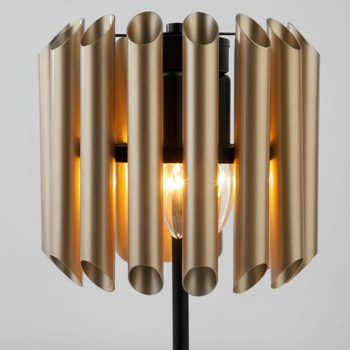 Настольная лампа с металлическим плафоном 01106/3 латунь / черный Castellie - купить Настольные лампы по цене 20800.0