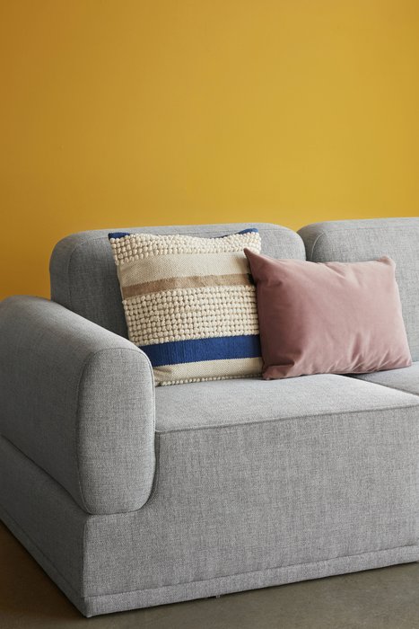 Модульный трехместный диван с пуфом светло –серого цвета - лучшие Угловые диваны в INMYROOM