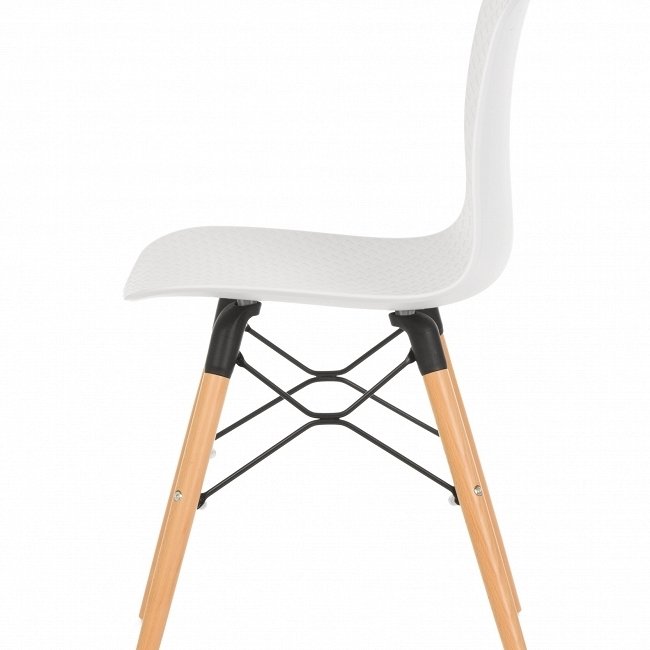 Стул с сидением из пластика белого цвета - купить Обеденные стулья по цене 6283.0