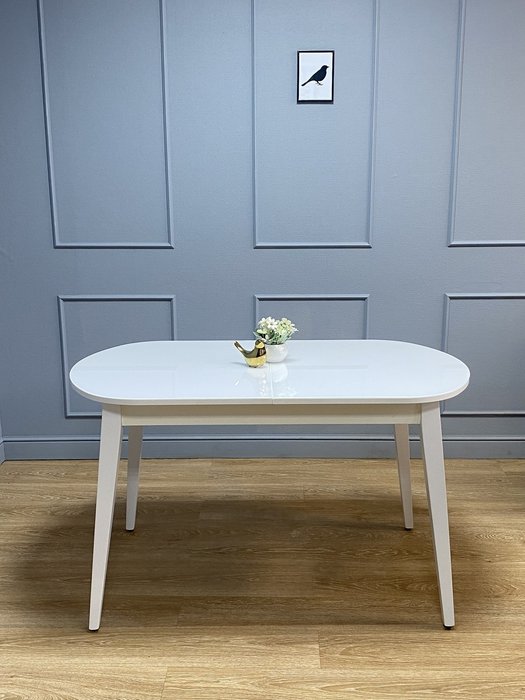 Раздвижной обеденный стол 1300 М белого цвета с основанием из массива бука - лучшие Обеденные столы в INMYROOM Раздвижной обеденный стол 1300 М белого цвета с основанием из массива бука - лучшие Обеденные столы в INMYROOM