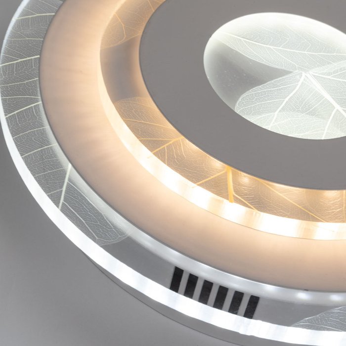 Потолочный светильник  Multy-Piuma белого цвета - лучшие Потолочные светильники в INMYROOM
