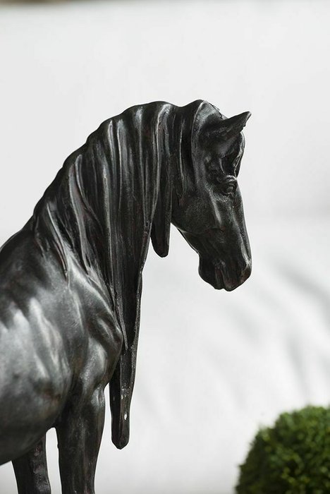 Фигура Лошадь черного цвета - купить Фигуры и статуэтки по цене 8310.0